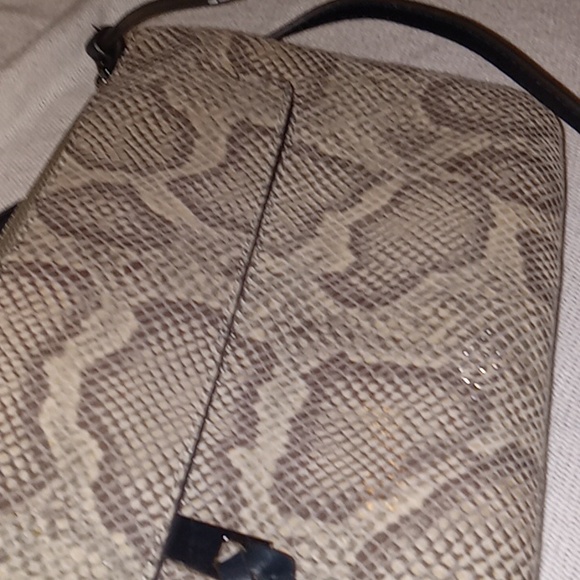 Handbag - Picture 6 of 7